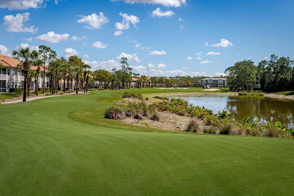 3972 Bishopwood Court E Naples FL 34114