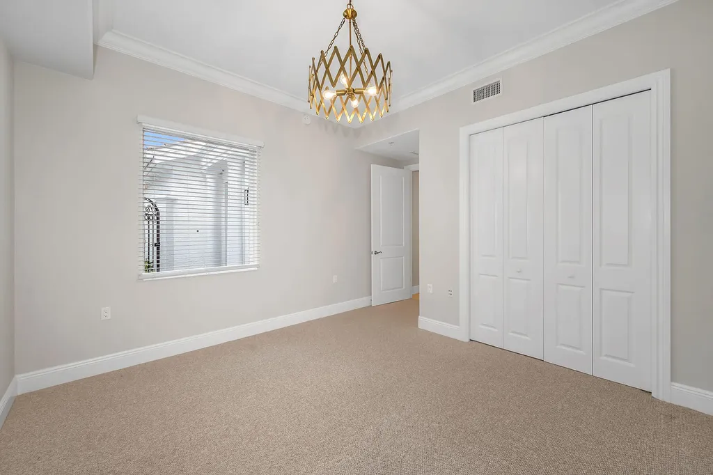 2718 Callista Naples FL 34114