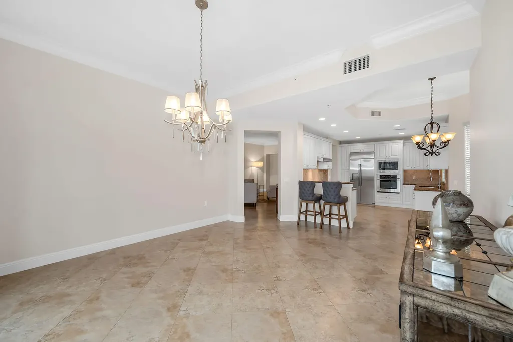 2718 Callista Naples FL 34114