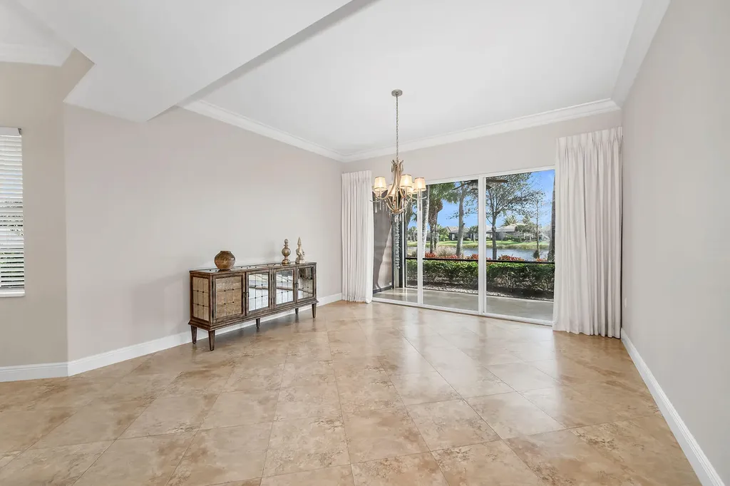 2718 Callista Naples FL 34114