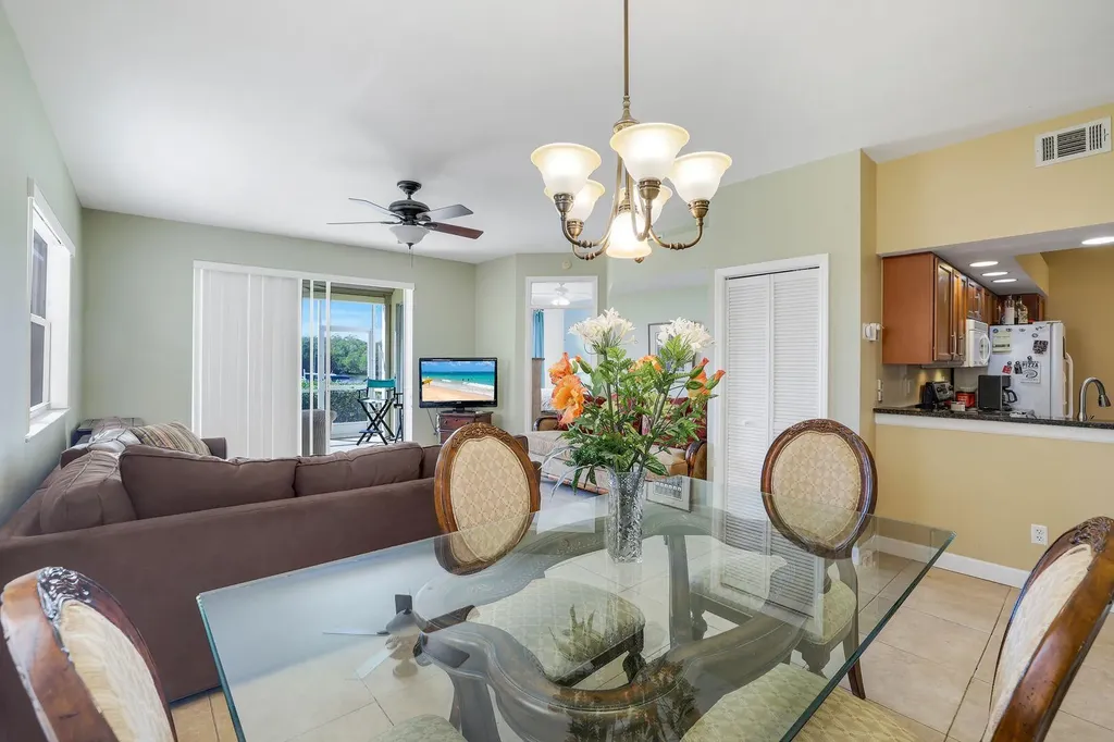 230 Newport Drive Naples FL 34114