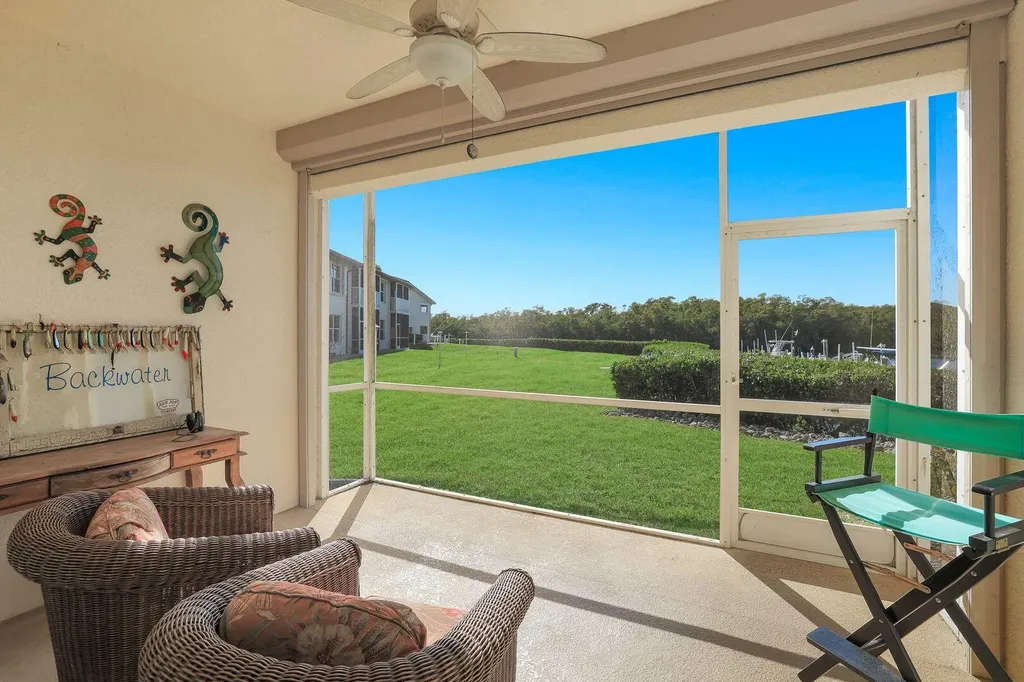 230 Newport Drive Naples FL 34114