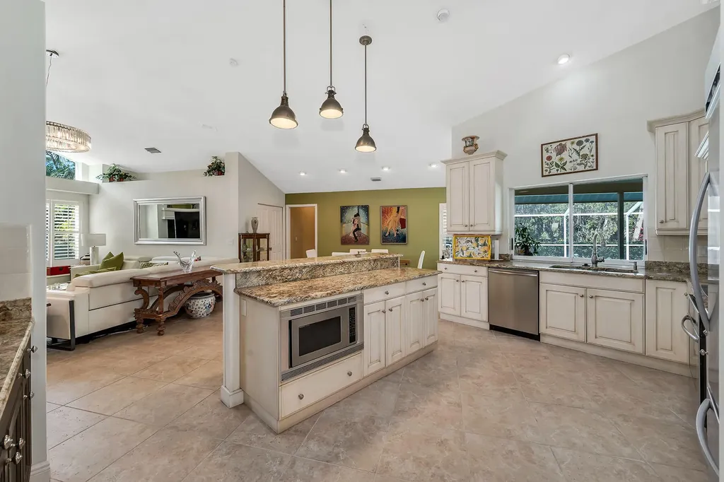 3480 Fiddlehead Court Bonita Springs FL 34134