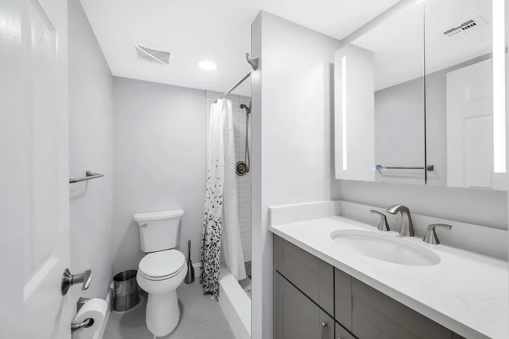 3055 Riviera Drive Naples FL 34103