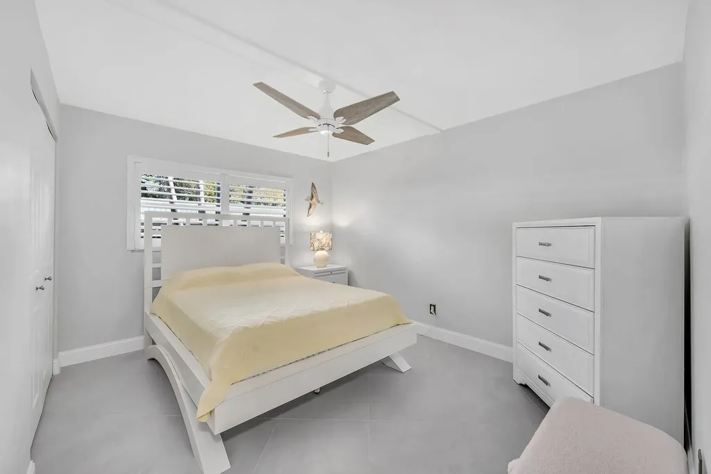 3055 Riviera Drive Naples FL 34103