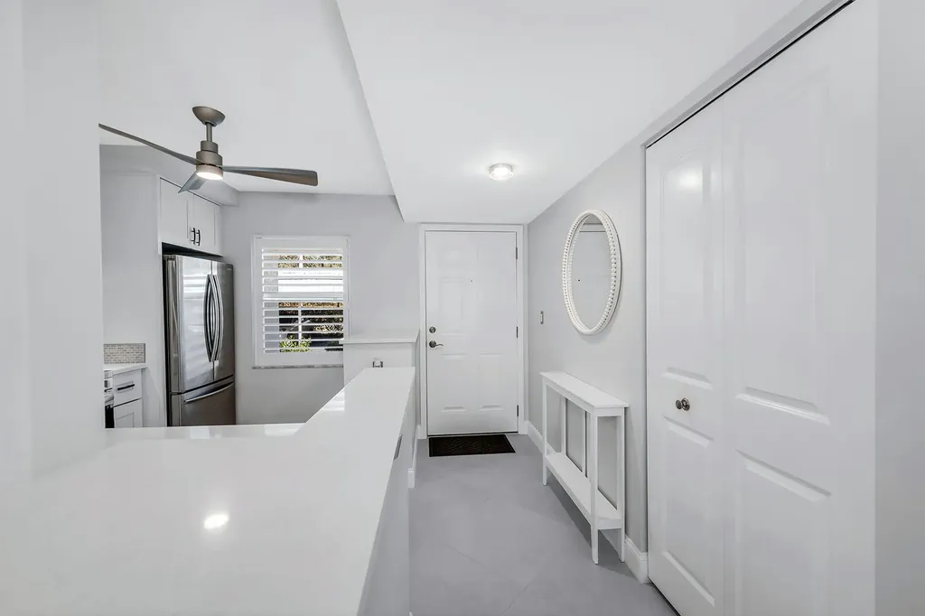 3055 Riviera Drive Naples FL 34103