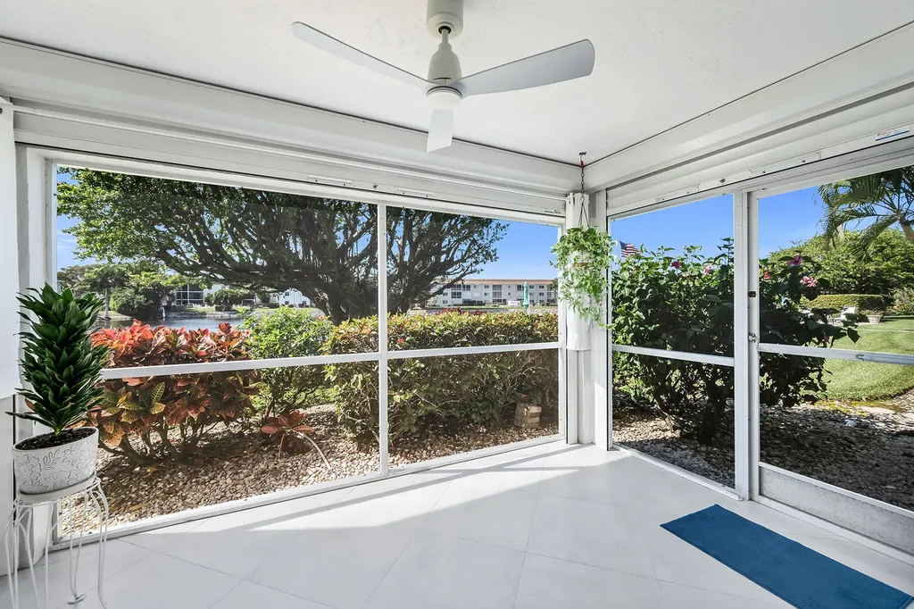 3055 Riviera Drive Naples FL 34103