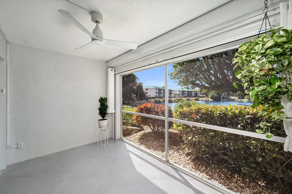 3055 Riviera Drive Naples FL 34103