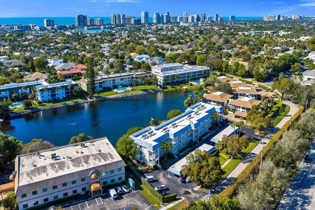 3055 Riviera Drive Naples FL 34103