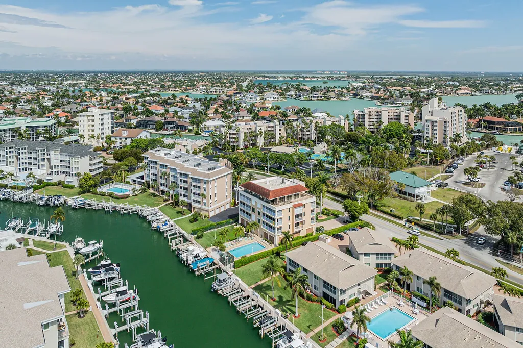 908 Collier Court Marco Island FL 34145