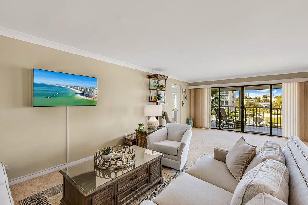 908 Collier Court Marco Island FL 34145