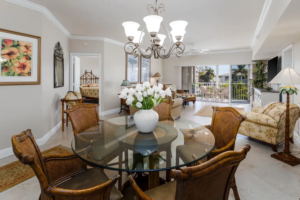 907 Panama Court Marco Island FL 34145