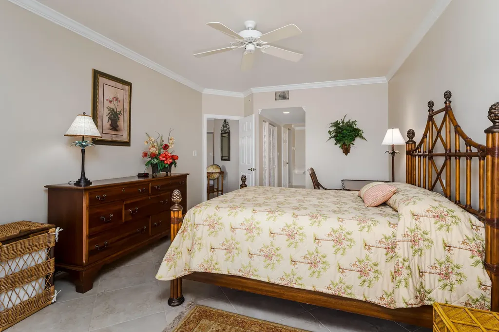 907 Panama Court Marco Island FL 34145