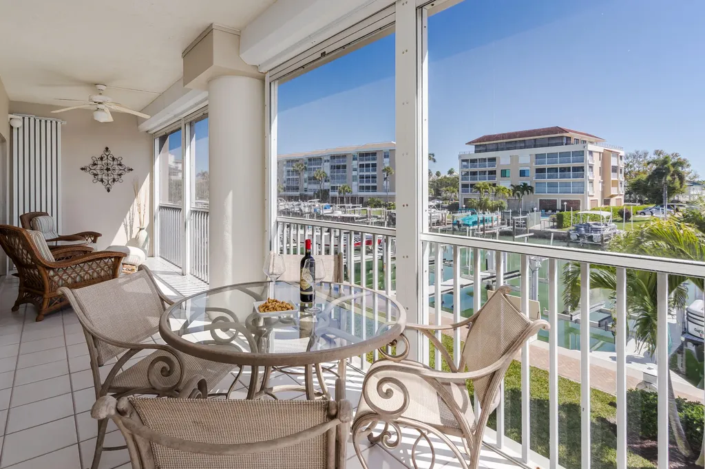 907 Panama Court Marco Island FL 34145