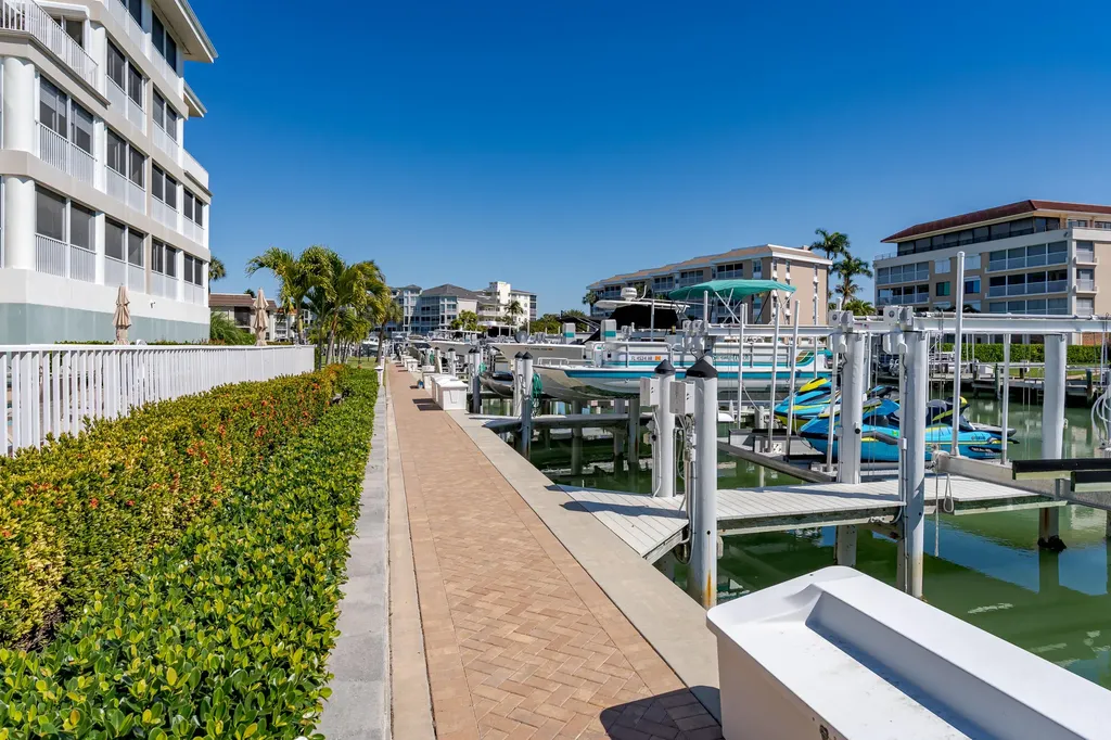 907 Panama Court Marco Island FL 34145