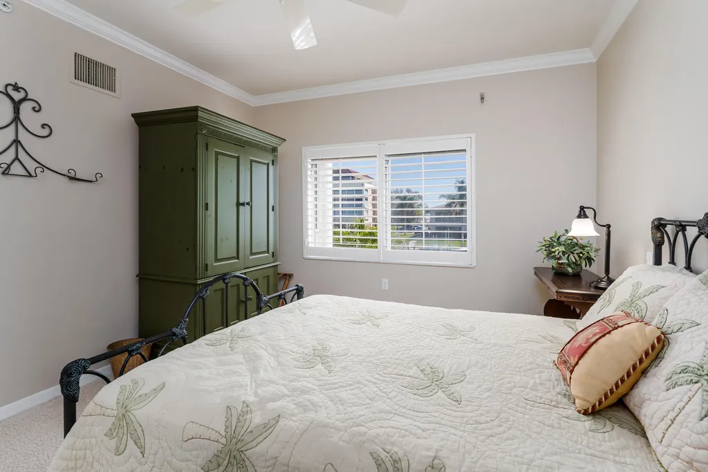 907 Panama Court Marco Island FL 34145