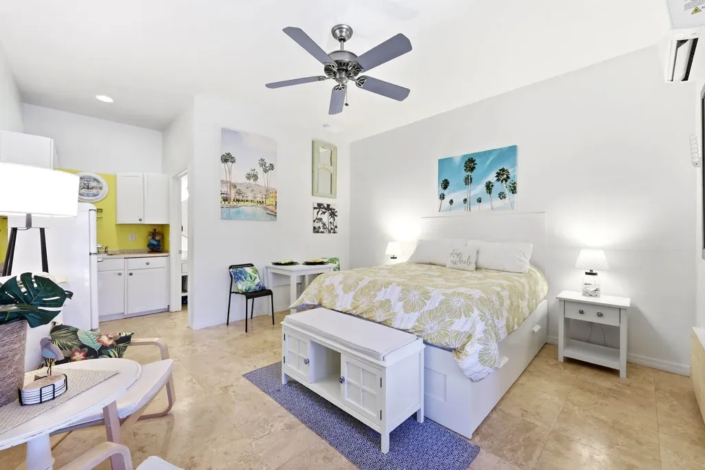 25000 Tamiami Trail E Naples FL 34114