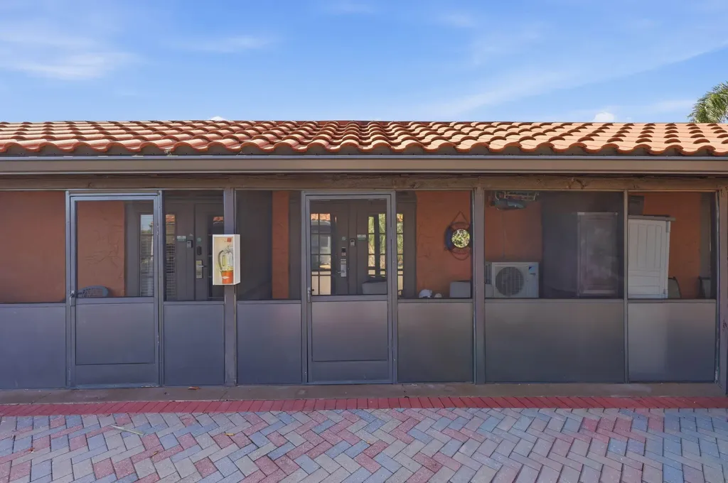 25000 Tamiami Trail E Naples FL 34114