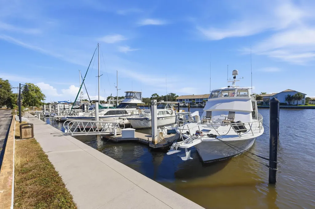 25000 Tamiami Trail E Naples FL 34114