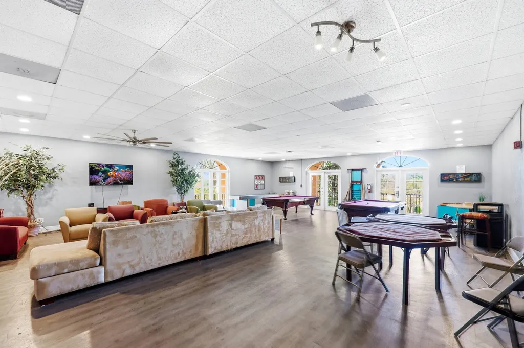 25000 Tamiami Trail E Naples FL 34114