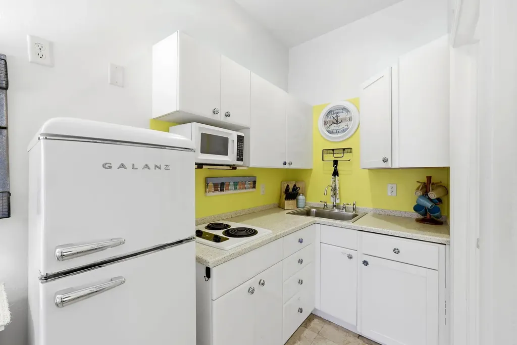 25000 Tamiami Trail E Naples FL 34114