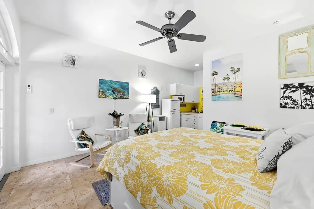 25000 Tamiami Trail E Naples FL 34114