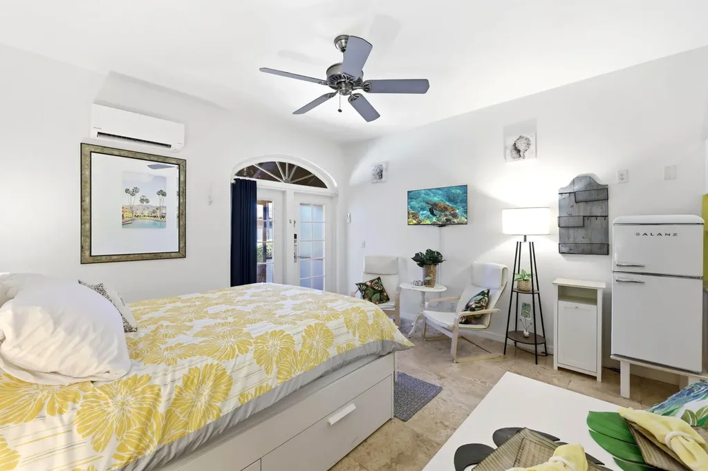 25000 Tamiami Trail E Naples FL 34114