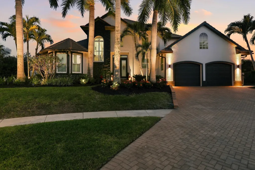 1045 Cottonwood Court Marco Island FL 34145