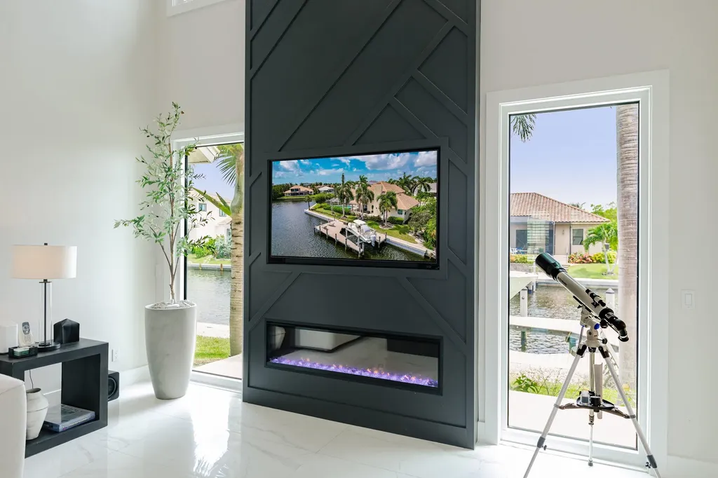 1045 Cottonwood Court Marco Island FL 34145