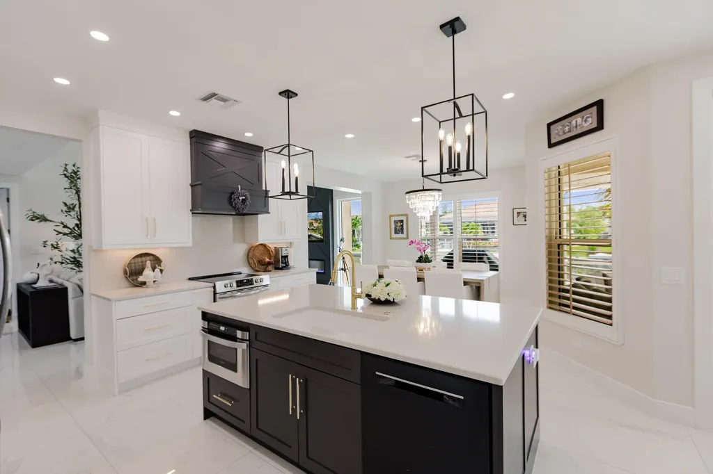 1045 Cottonwood Court Marco Island FL 34145