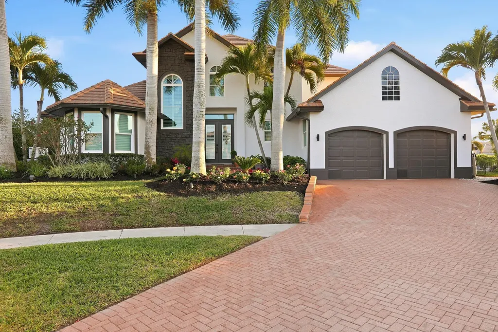 1045 Cottonwood Court Marco Island FL 34145