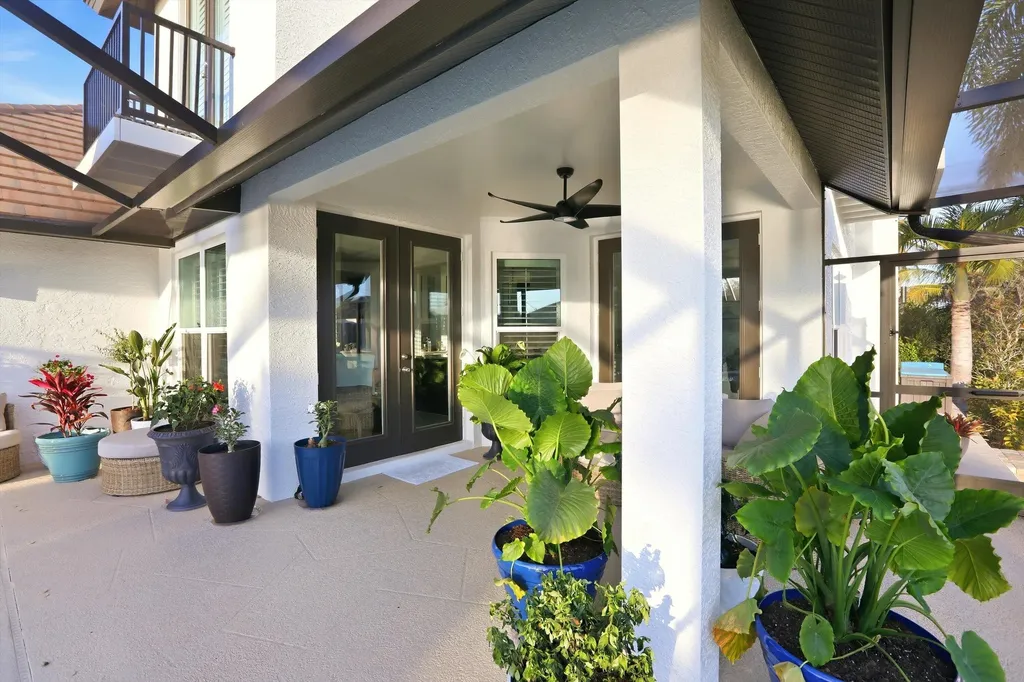 1045 Cottonwood Court Marco Island FL 34145