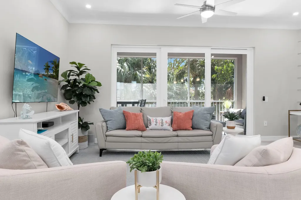 238 Indies Drive E Naples FL 34114