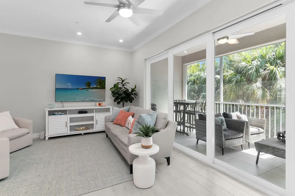 238 Indies Drive E Naples FL 34114