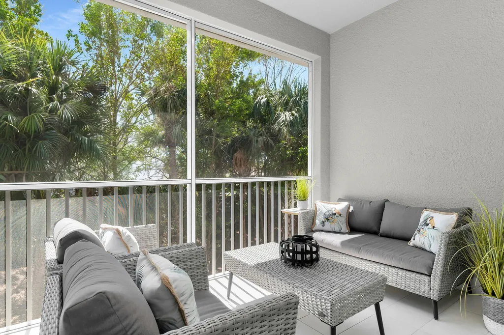 238 Indies Drive E Naples FL 34114