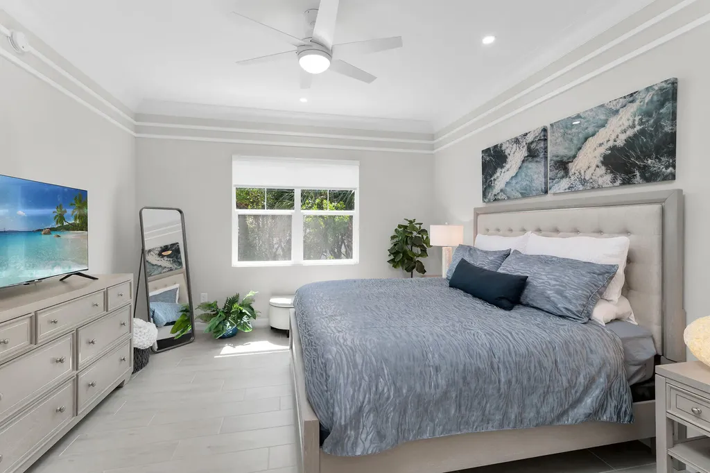 238 Indies Drive E Naples FL 34114