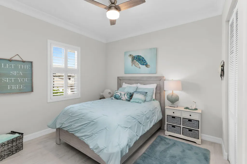 238 Indies Drive E Naples FL 34114