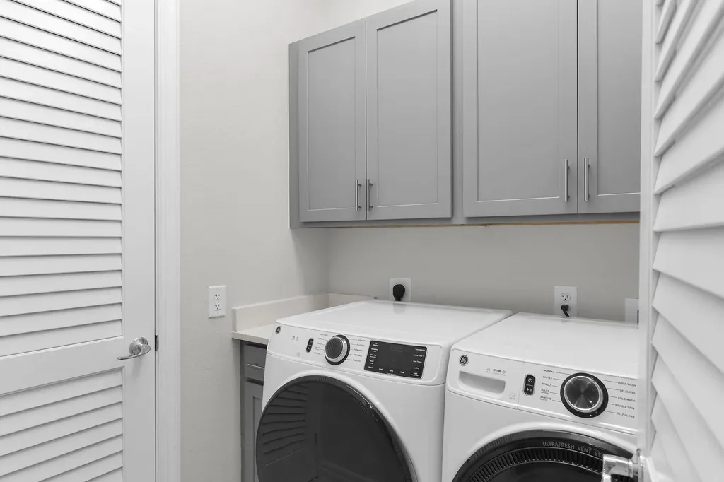 238 Indies Drive E Naples FL 34114