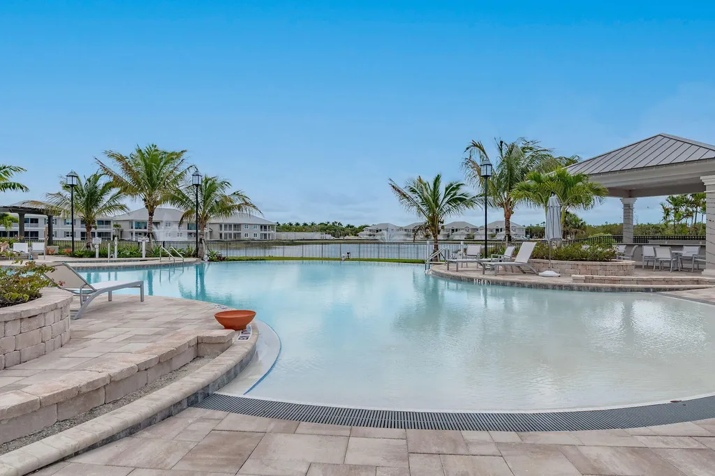 238 Indies Drive E Naples FL 34114