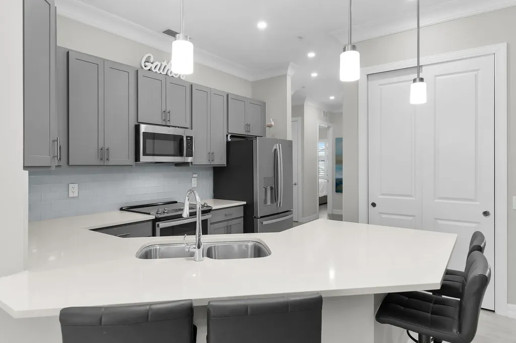 238 Indies Drive E Naples FL 34114