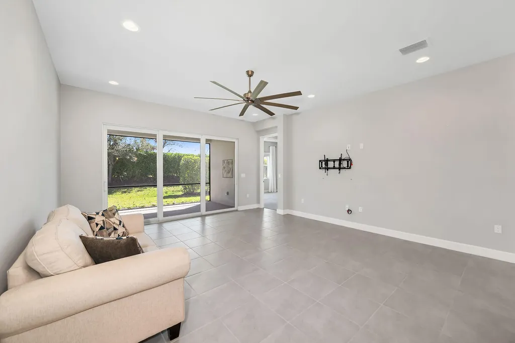 28616 Lobos Circle Bonita Springs FL 34135