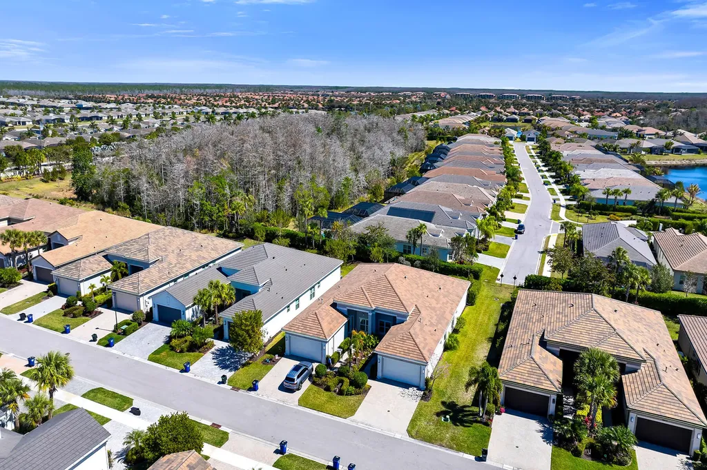 28616 Lobos Circle Bonita Springs FL 34135