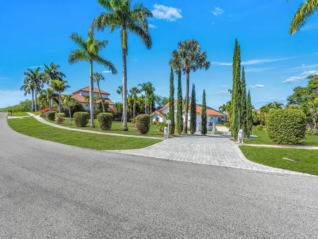 620 Inlet Drive Marco Island FL 34145
