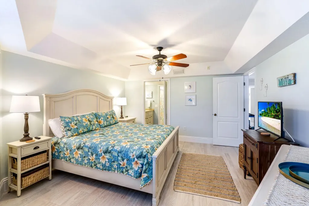 270 N Collier Marco Island FL 34145