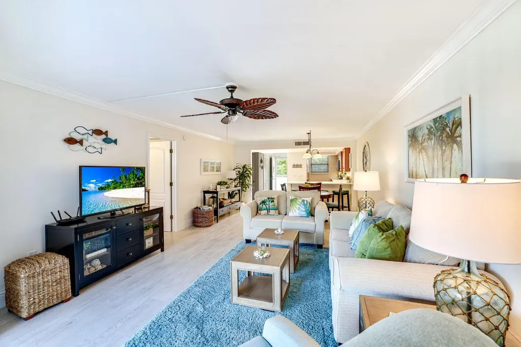 270 N Collier Marco Island FL 34145