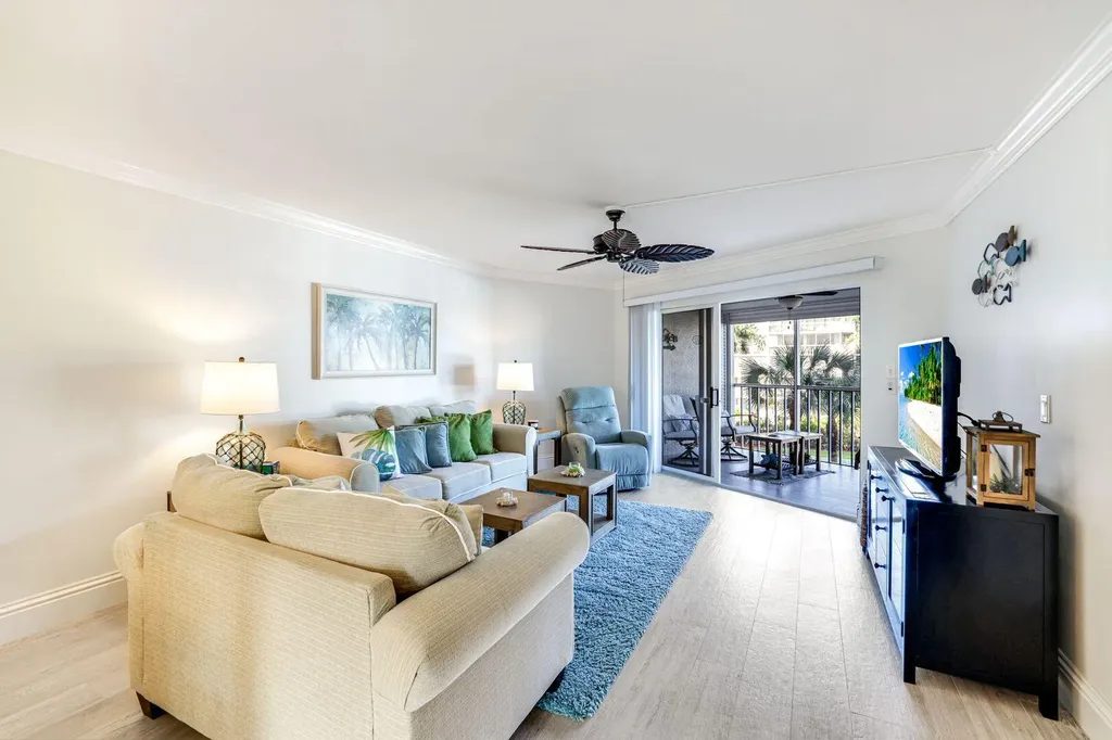 270 N Collier Marco Island FL 34145