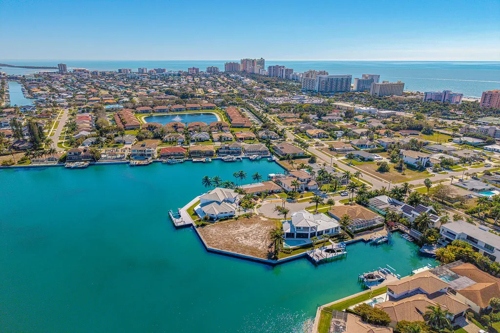 996 Spruce Court Marco Island FL 34145