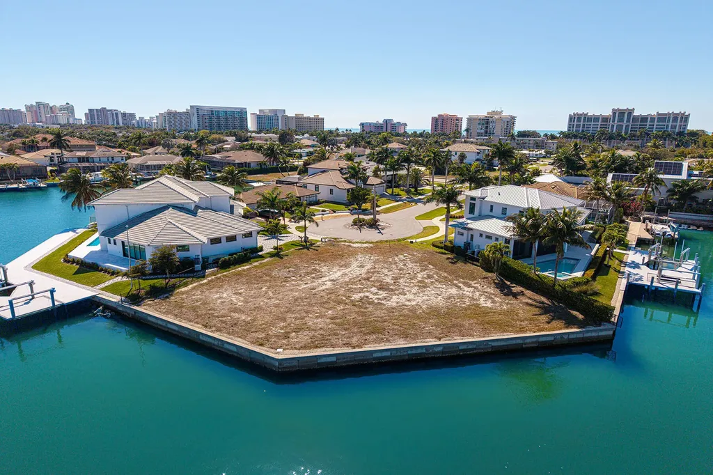 996 Spruce Court Marco Island FL 34145