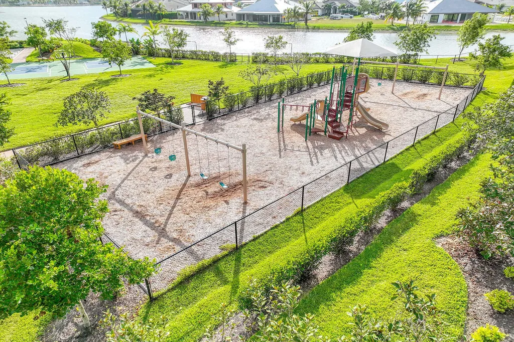 14520 Stern Way Naples FL 34114