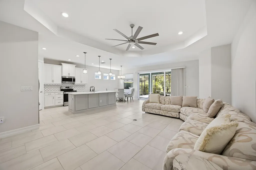 14520 Stern Way Naples FL 34114